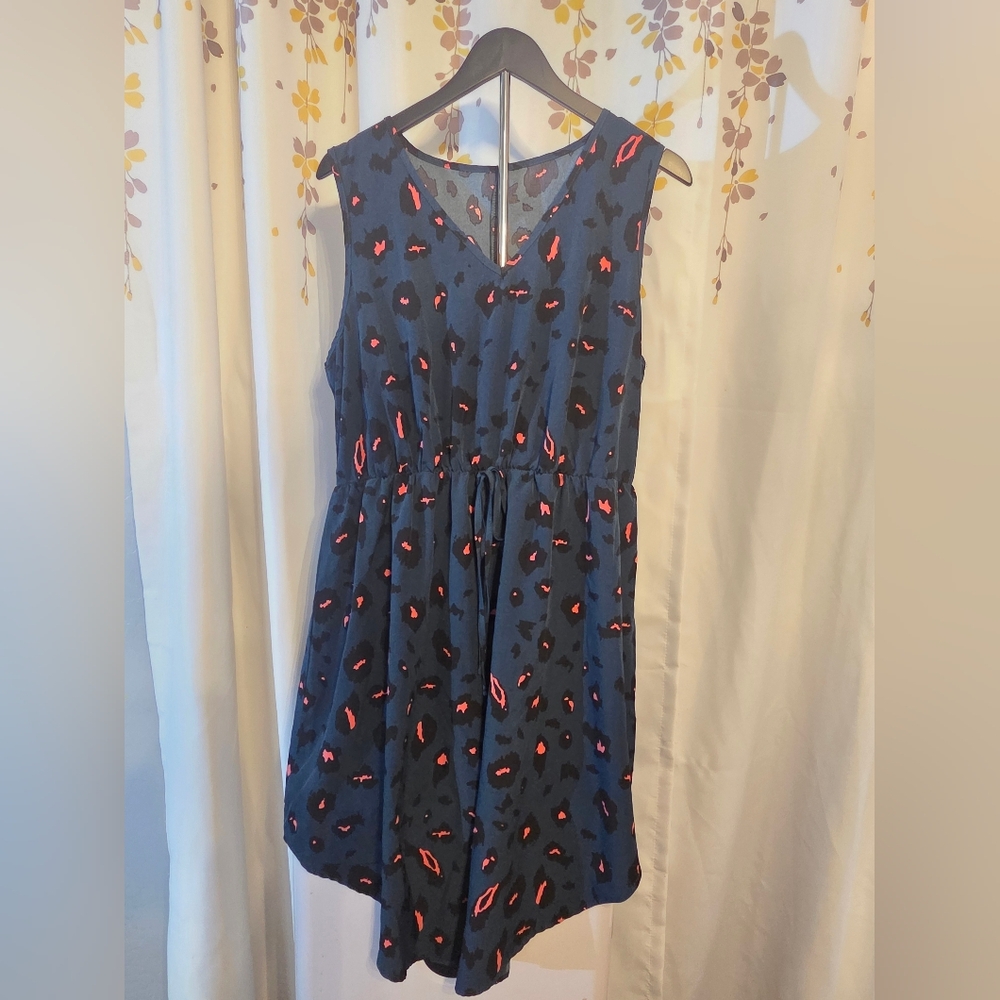 Chic Trendy 2XL Dress with Blue‎ and Pink Accents Animal Print - Midi